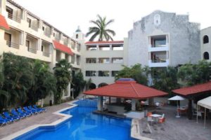 Hotel Margaritas en Cancún - piscina