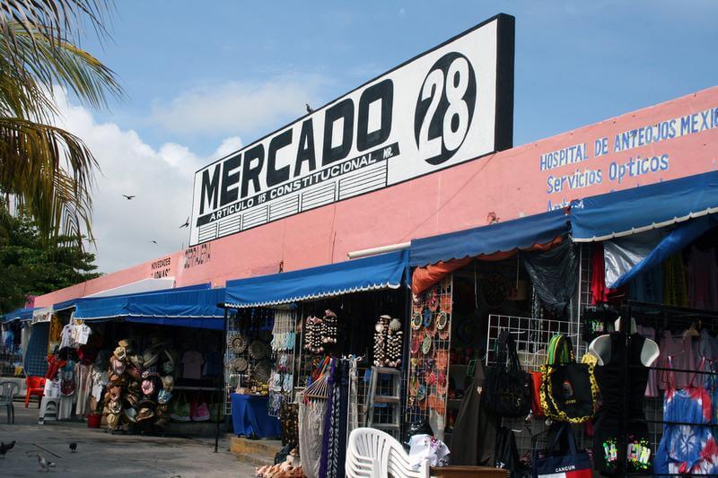 Mercado 28 para comprar ropa en Cancún