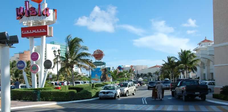 Información sobre el Shopping La Isla en Cancún 