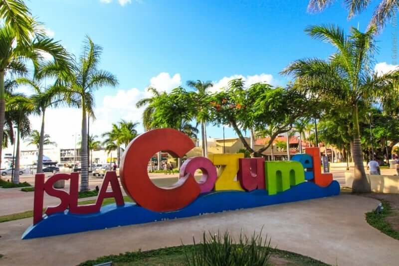 Comércio y entretenimiento en la Isla Cozumel en Cancún