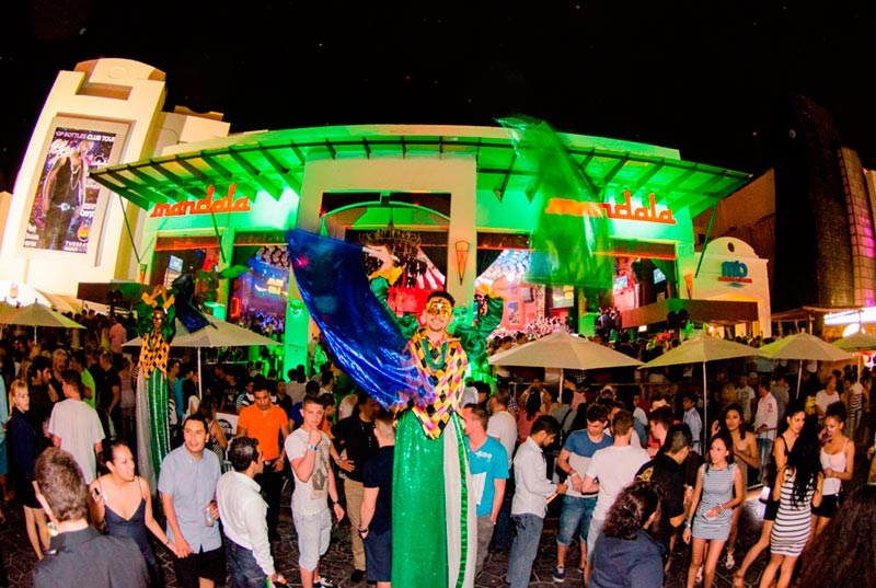 Estructura del bar y discoteca Mandala en Cancún