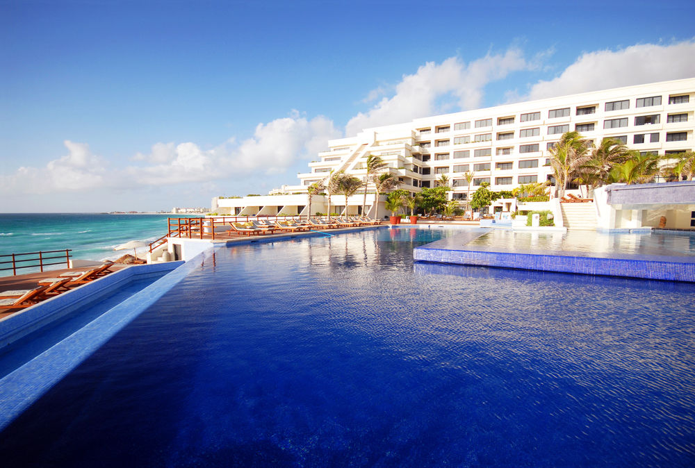 Gays y LGBT en el Resort Oasis Sens en Cancún